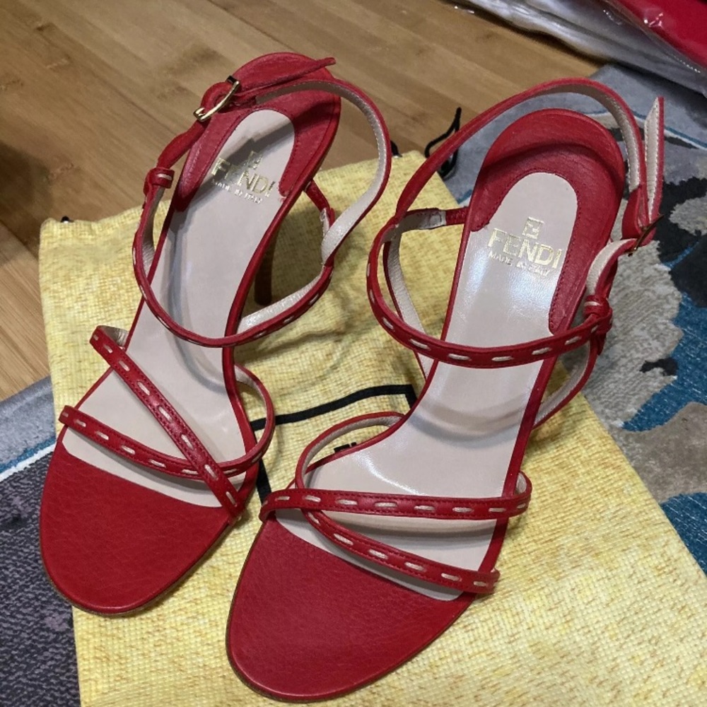 Nib FENDI red strappy sandal 7 37.5